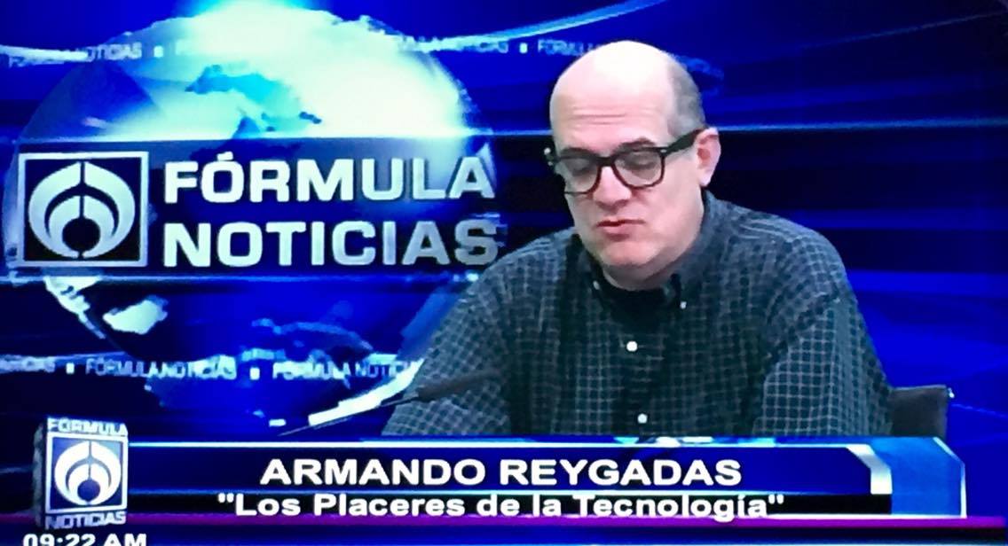 janupi's tweet photo. #Losplaceresdelatecnología y @areygadas #FormulaNoticiasconJaimeNuñez #iPhone5SE #Xperia #Uber #intelligentstroller https://t.co/ywrU7VTR53