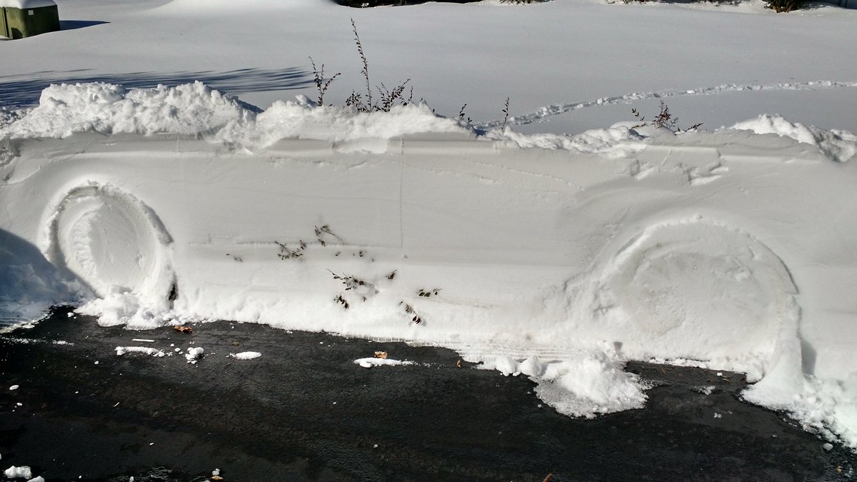 mdvolt's tweet image. The #snowcar is staying in the driveway today! #thewinterawakens #blizzard2016 #Snowzilla #SnowNino #driveelectric