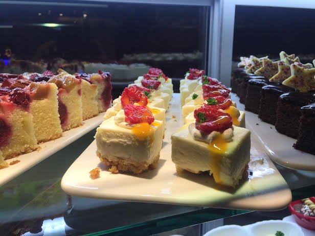 JRC_Buffet's tweet photo. Don't forget to leave room for #dessert if you are visiting us this #Sunday! #BuffetProblems https://t.co/Zlit2zs2wX