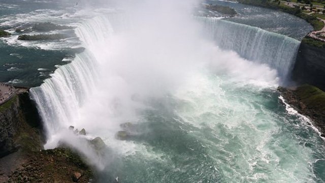 WFTV's tweet image. Niagara Falls likely to run dry in next few years at.wftv.com/1WHR5za #wftv