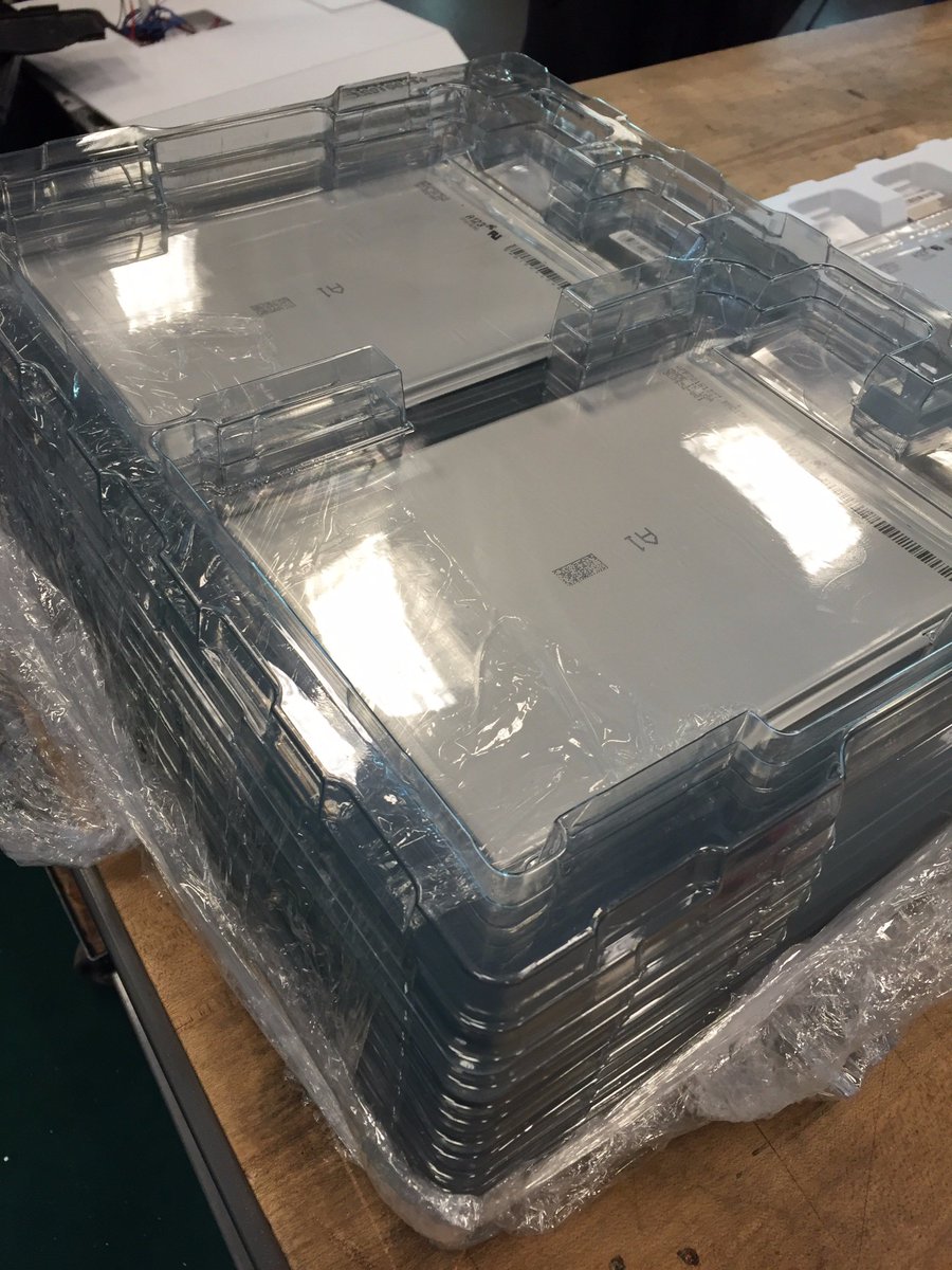 UBCFormulaE's tweet photo. Our A123 Lithium Iron Phosphate cells have arrived! Things are getting real. Look out! https://t.co/XUujPOMbqu