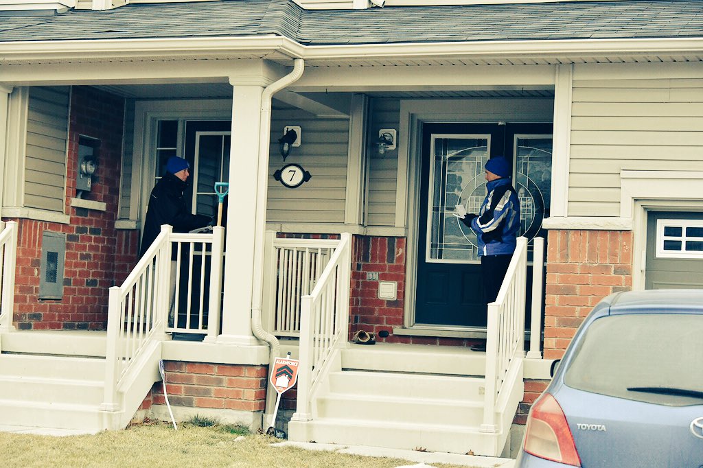 Loving the support in #WhitbyOshawa for <a href="/lornecoe/">Lorne Coe</a> during our mega canvass this afternoon with PC volunteers. #Onpoli