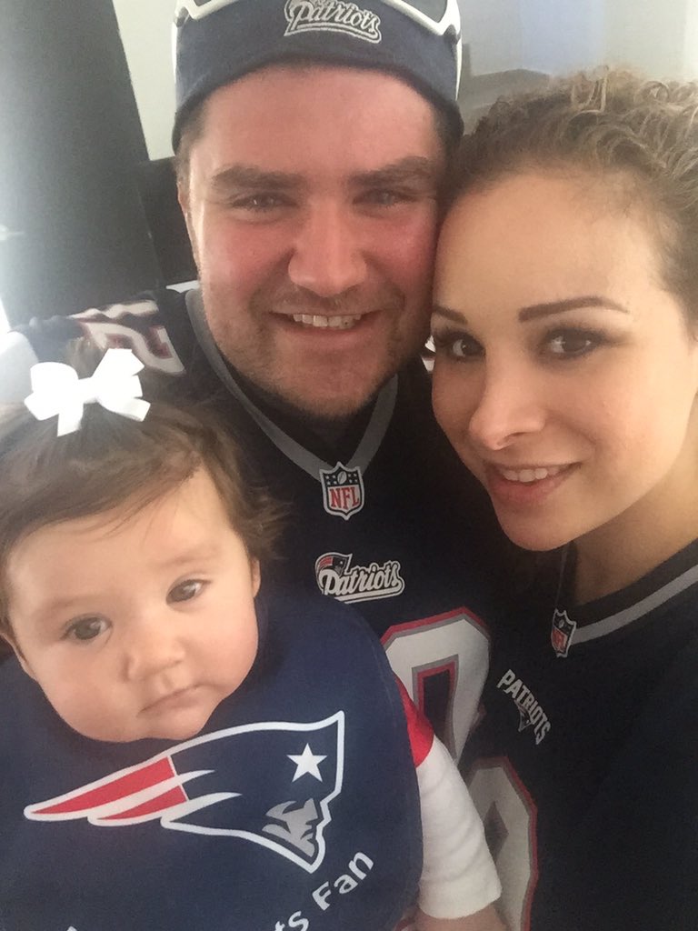 cesargarza25's tweet photo. @ritualnfl las amo #pats #siseñor #familiasaenz #garzagonzalez https://t.co/iLtAB51CmF