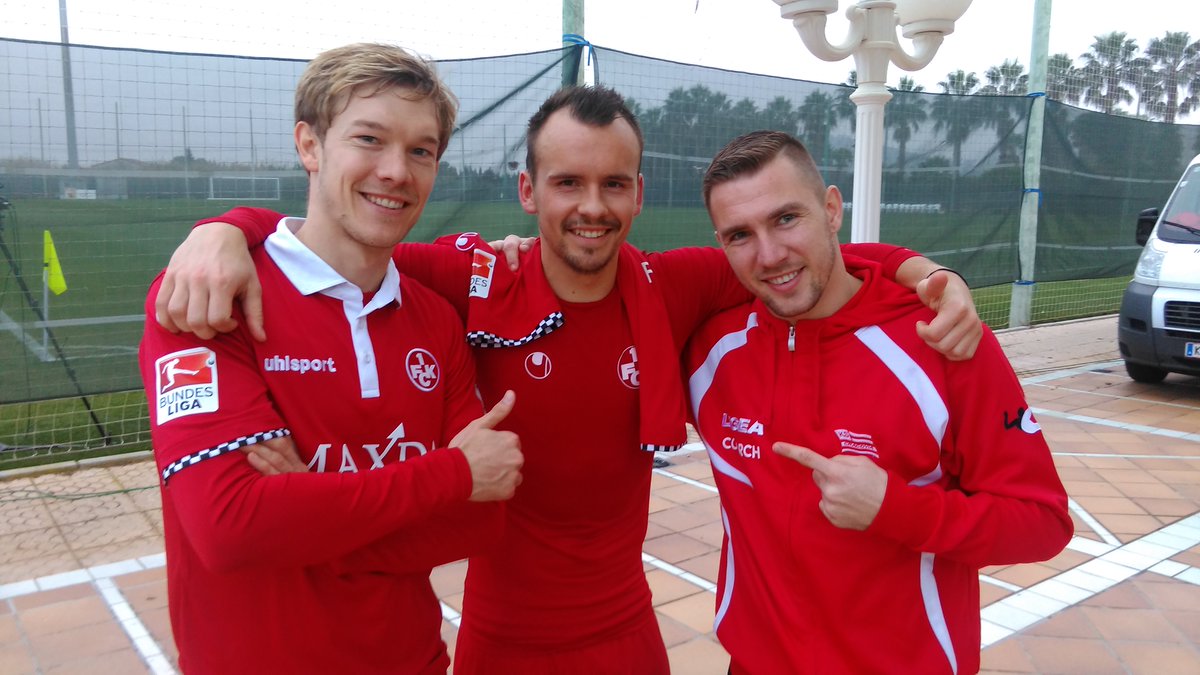 Rote_Teufel's tweet photo. Wiedersehen mit einem alten Bekannten, der früher für den #FCK auf Torejagd ging. #Jendrisek #Betze #FCKole https://t.co/tOojx1dW0S