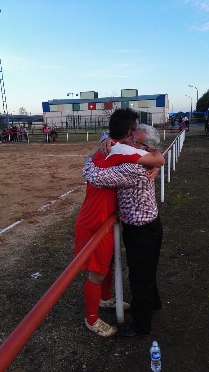 ValdecaUD's tweet photo. Goooooooooooolll !!!

@misky1978_  de penalty !!!

2-1 min 80 https://t.co/CWjX6yMsvx