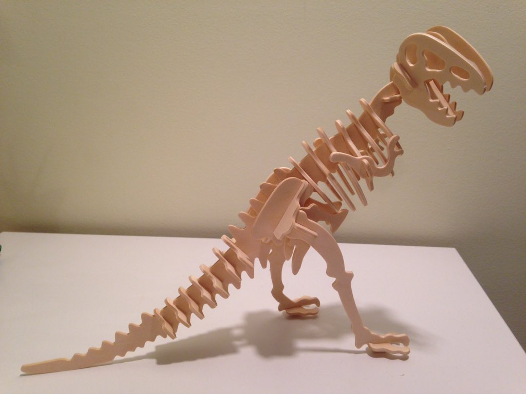 Как собрать динозавра. Голова динозавра из дерева. Пазл 3d 500 велоцирапторы. Конструктор скелет динозавра. Tyrannosaurus rex 3d puzzle.