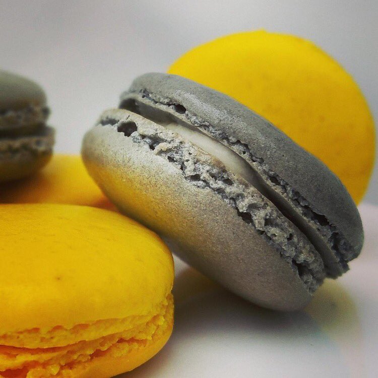 albertandarthur's tweet photo. @QueenBeesTea there are no words to describe how darn good these macarons were. Thrilled to meet you @SouthendBarns https://t.co/okRHbRWwm7