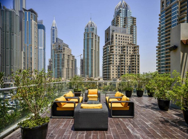 SothebysHomesP's tweet photo. Internationally Extraordinary: Marinascape Avant Tower in Dubai. https://t.co/zukijSeWZu https://t.co/aWQPpRlLyM