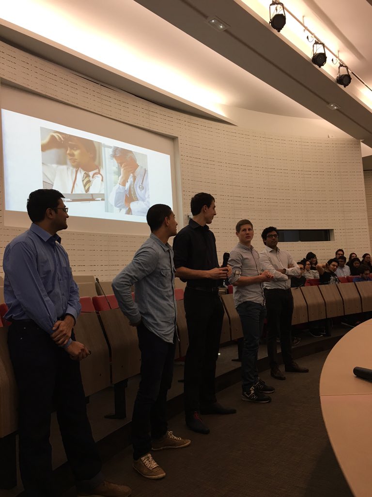 dauphinegenius's tweet photo. Et la session des pitchs se poursuit avec #DocPlace ! #SWEParisDauphine @Paris_Dauphine https://t.co/HpXQfthd7P
