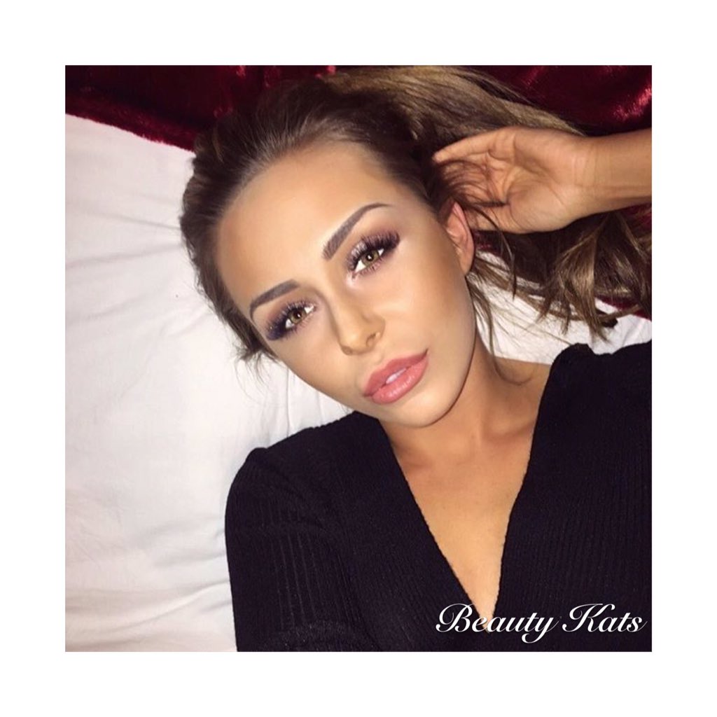 Beautykatz's tweet photo. @_CourtneyBlack_ #Lashready for her #datenight ๐
#Beautykats #lashes #beauty #beautiful #beautyblogger #makeup #mua https://t.co/2rvwHM9ATp