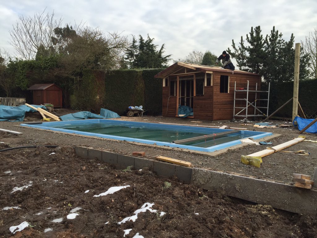 MySpaUK's tweet image. Concrete ringbeam installed and plant room/summer house going up. Taking shape. #MySpaPools #CompassPools #swimming