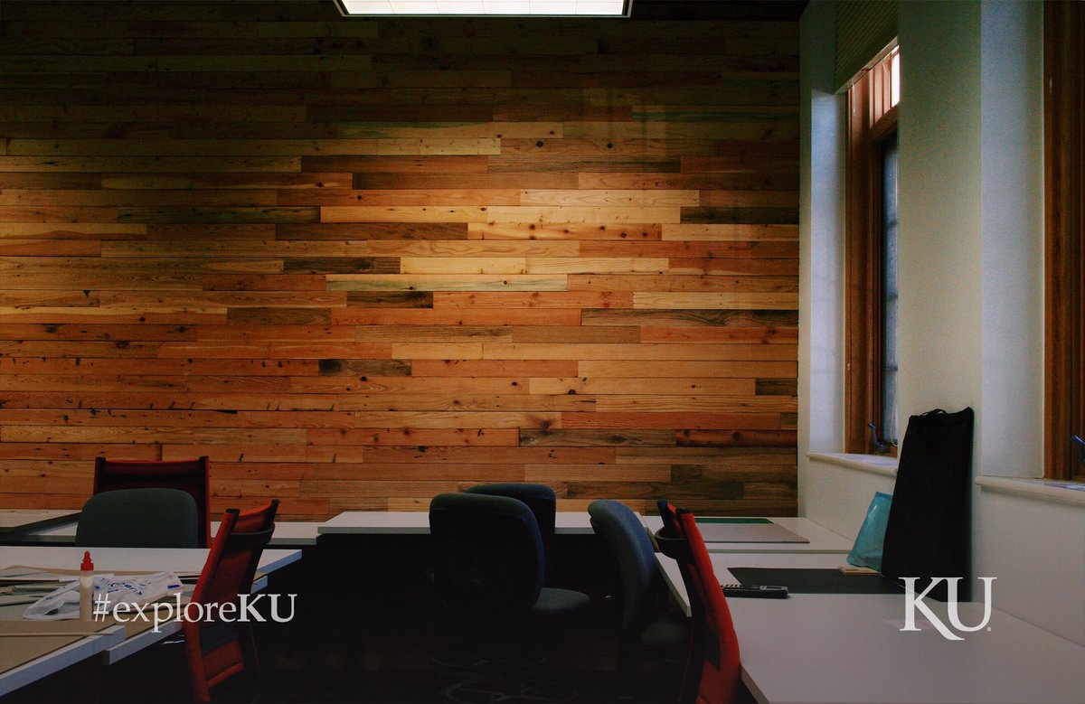UnivOfKansas's tweet photo. 4 views of campus. 4 ways to #exploreKU. Discover Joey, Hananiah, K.J. &amp; Calista's view: https://t.co/p85EJ4shwh https://t.co/1Cdqv17bYS