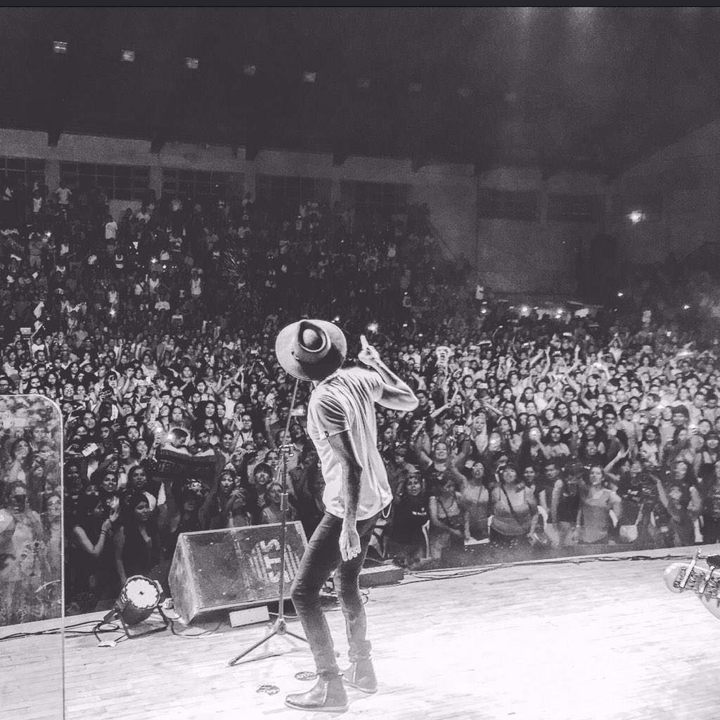 AbelPintos's tweet photo. #Palpalá #Jujuy donde anoche festejamos y cantamos fuerte. Un reencuentro hermoso. ¡Gracias! #Gira20AñosÚnico https://t.co/TwtRM3mocU