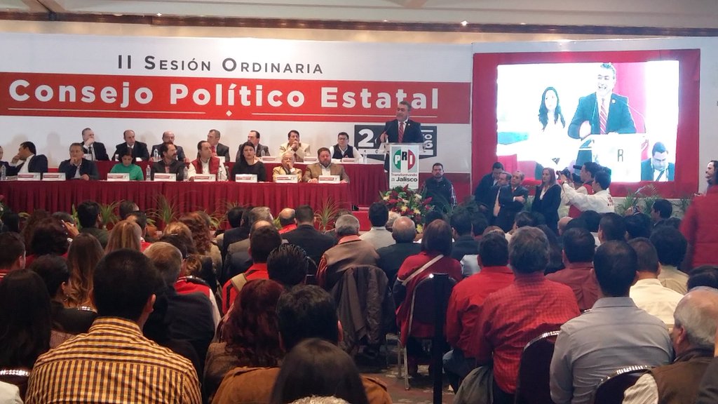 CMatenguillo's tweet image. Escuchamos las palabras del Dip. Presidente del C.D.E. Mtro. @HContrerasZ. #VConsejoPRI #SoyÚtil @PRIMX_Jalisco