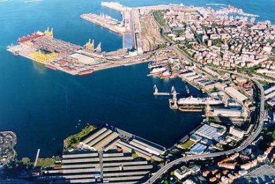 RobertoCosolini's tweet photo. #Trieste:Autorità  Portuale unica estesa a Monfalcone...così  cresce un'area vasta per lo sviluppo https://t.co/RiSvJXhzvR