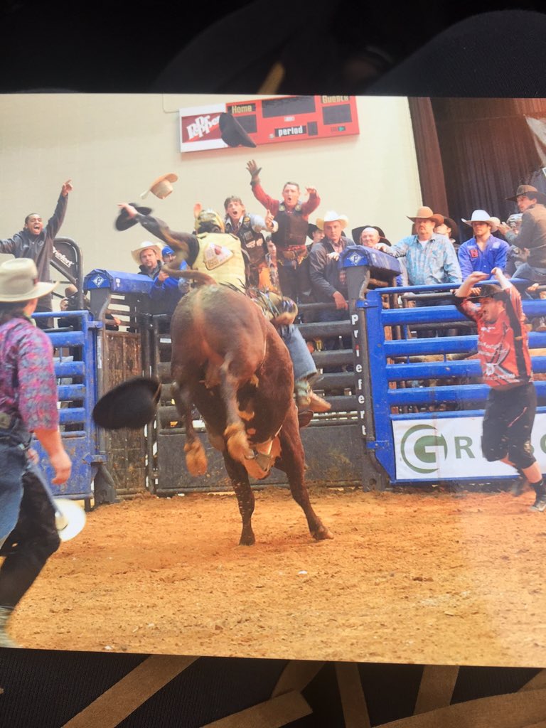 meggerlu's tweet photo. @coolio_collins "hats off" to 20 great years #lastride #roundwin #heartandgrit #mycowboy https://t.co/zbMGX2CNMu