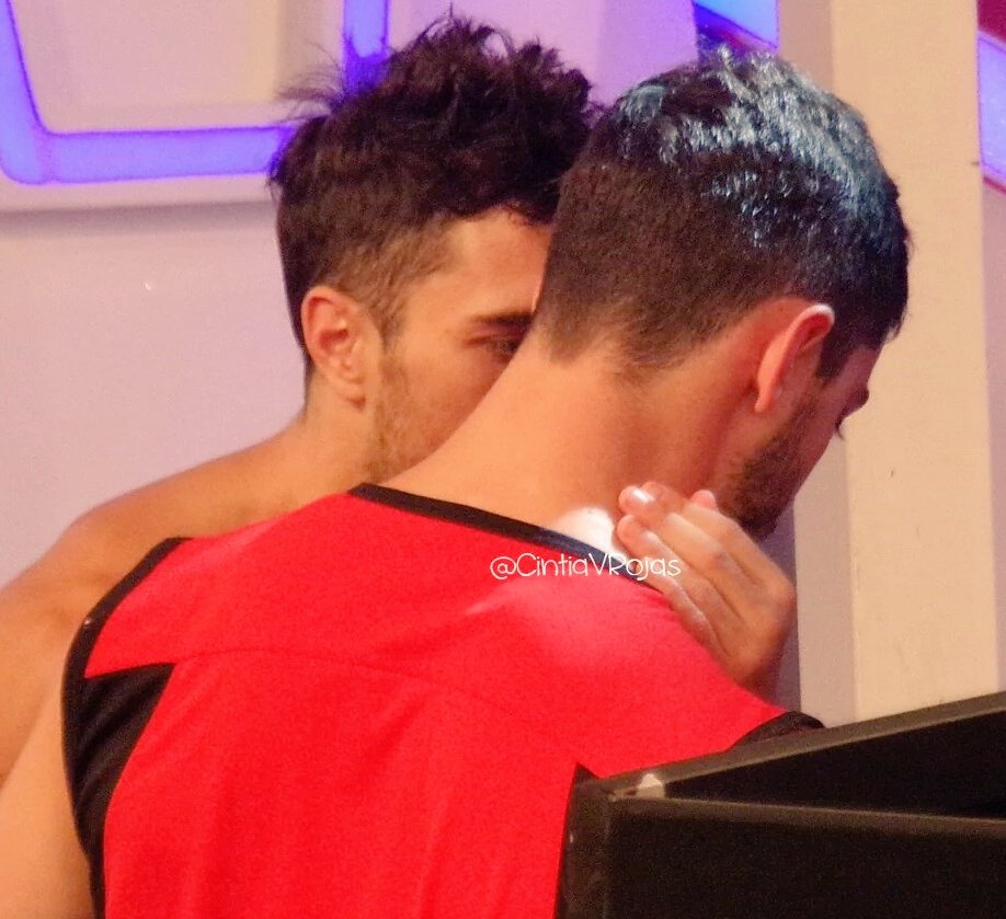 beamingpaio's tweet image. ya entendí para quien son los tweets de bruno, brunaio existe!!  @PaioRodriguez @BruSainzMicheli