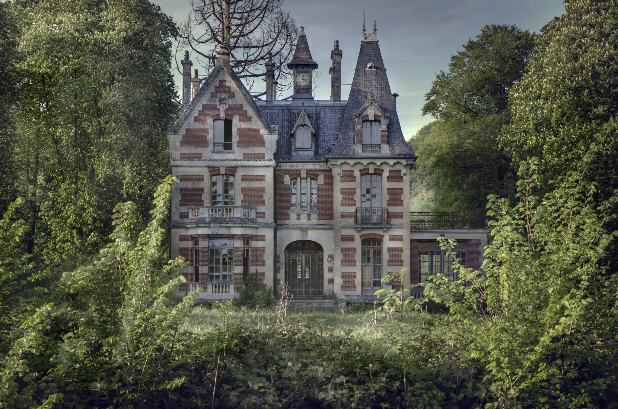 Заброшенный особняк Manor House