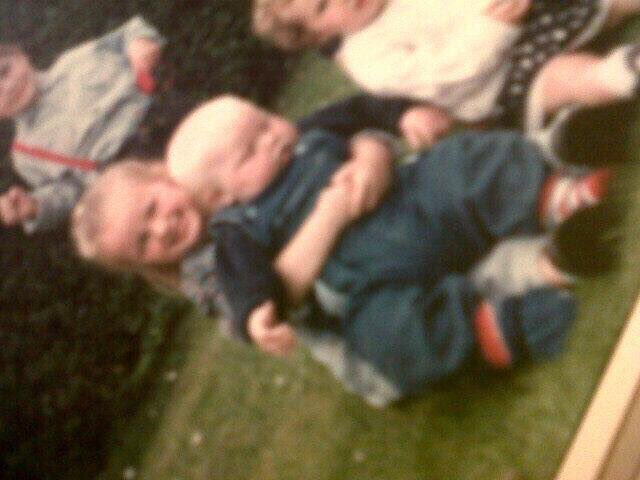 KirstyForsythx's tweet photo. Not a selfie but will give you a laugh at @craig33holland for his bday 😂 #sumobaby #dundeestarslive https://t.co/Z4UfSebAJJ