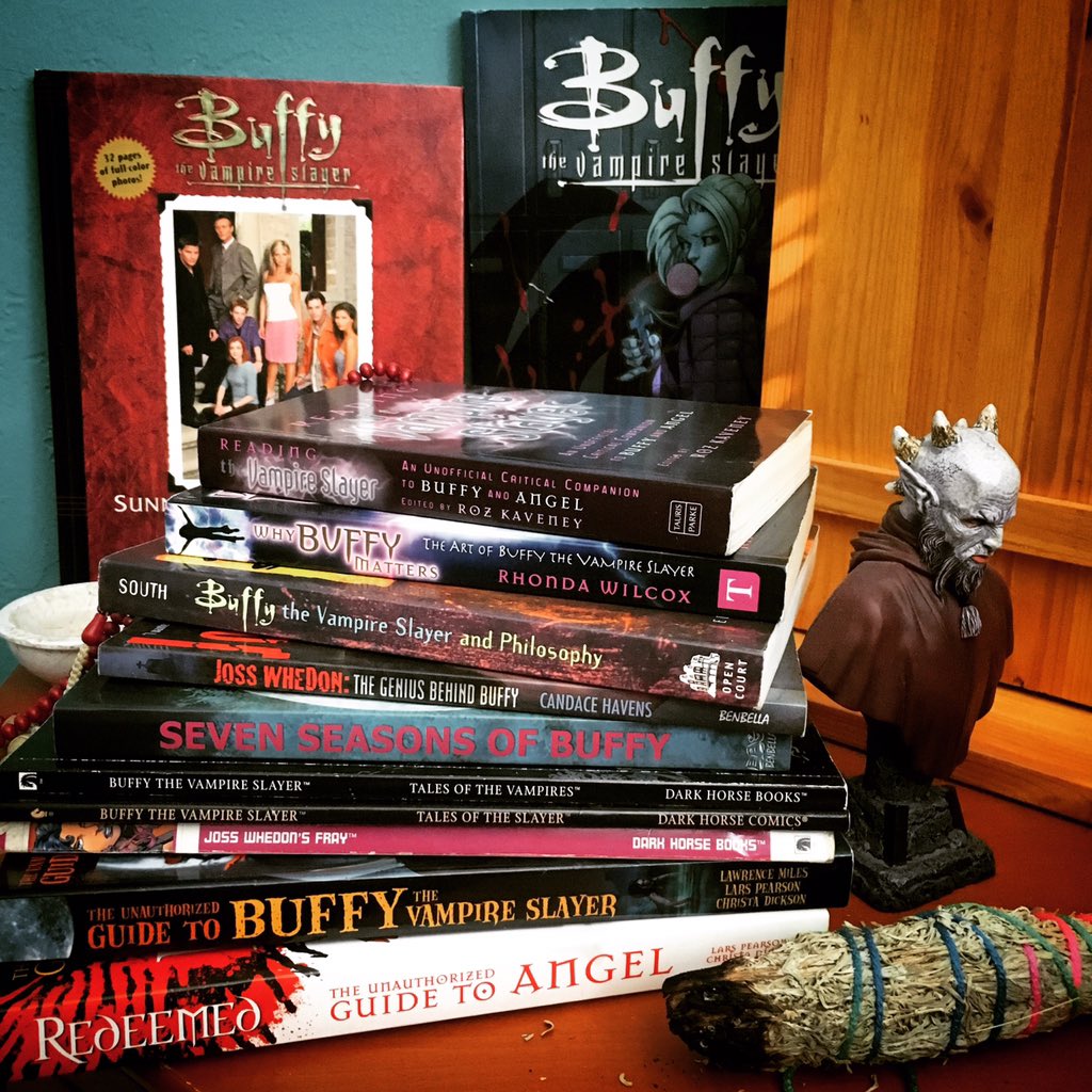 SSGPodcast's tweet photo. Did everyone get all their textbooks for #Season3? 📚📖📔 #Buffy #BuffyTheVampireSlayer #Study #BtVS #DHoffryn https://t.co/awC6aSieg3