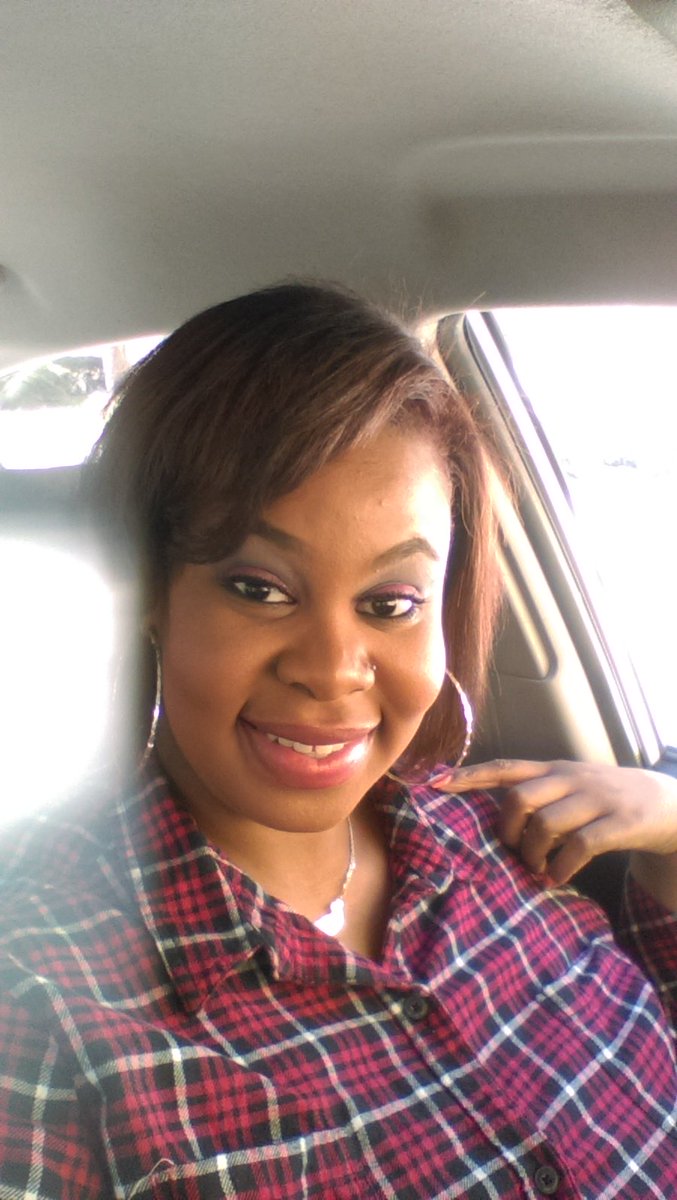 BriSmilesz's tweet photo. #SelfieSunday! https://t.co/PG1Xhe2U8f