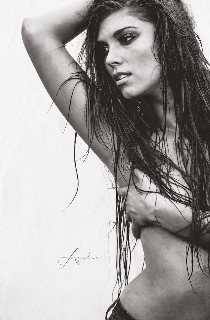 DestineeQuinn's tweet photo. Casually washing my armpit with @angeleaphoto 😂❤️ https://t.co/ugdlNsh44p