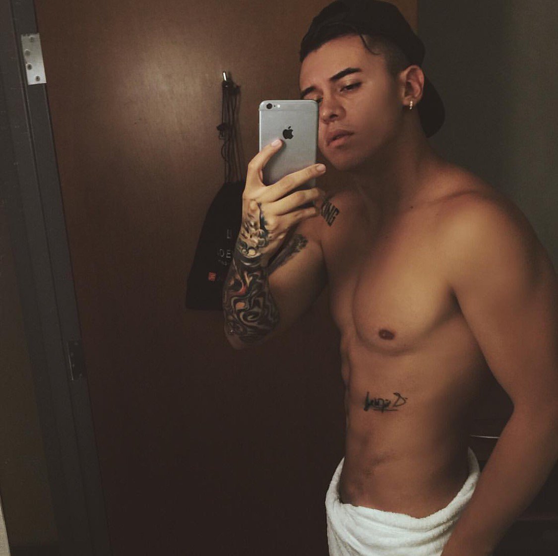 KEVINROLDAN's tweet image. Buenas noches besos y abrazos para mi gente, de que parte del mundo me leen??