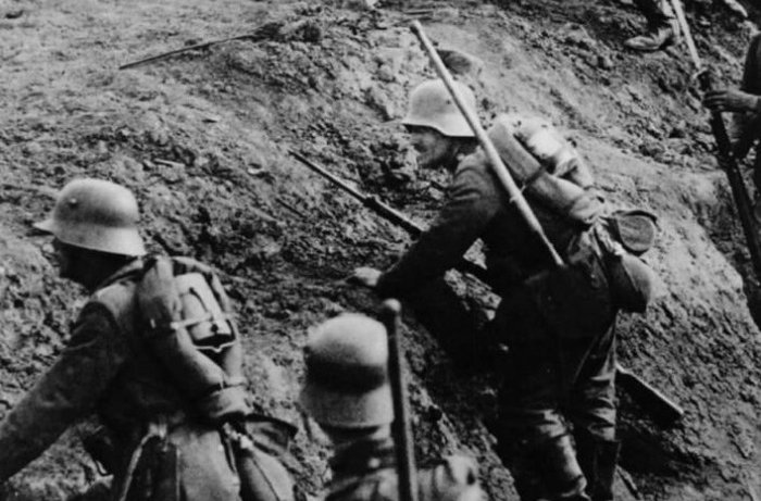 معركة ﭭـردان (Verdun) ...........فبراير-ديسمبر 1916 CZh7LuaWIAAuSKs