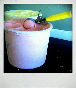 RotaryRidgfld's tweet photo. Countdown: 7 Days to #TasteofRidgefield.  Snow? Or is that delicious artisan gelato?  Sample @JohnnyGelatoCT Jan 31. https://t.co/roDkkOVHhw
