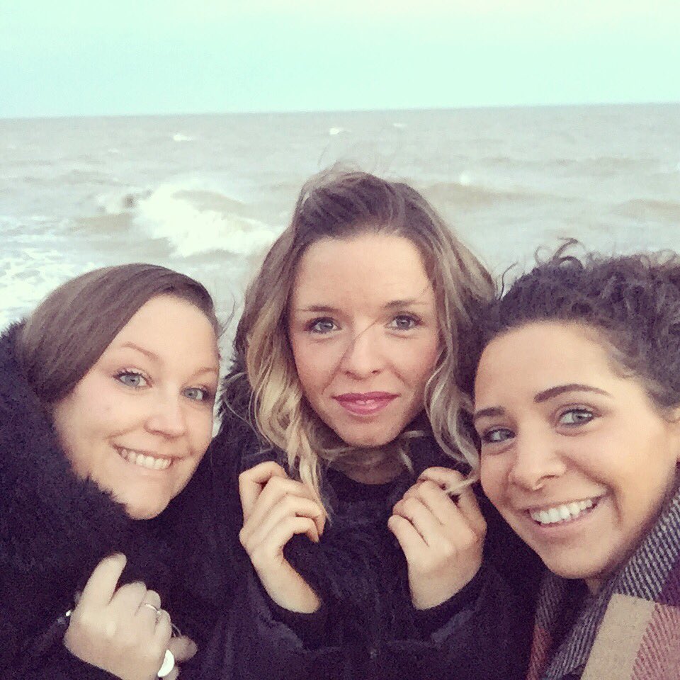get_bronzed's tweet photo. Favourite picture of the Get Bronzed team! โค๏ธ
#getbronzed #tanning #team #comptan #tanningpros #fitness https://t.co/nvolXNWmiC