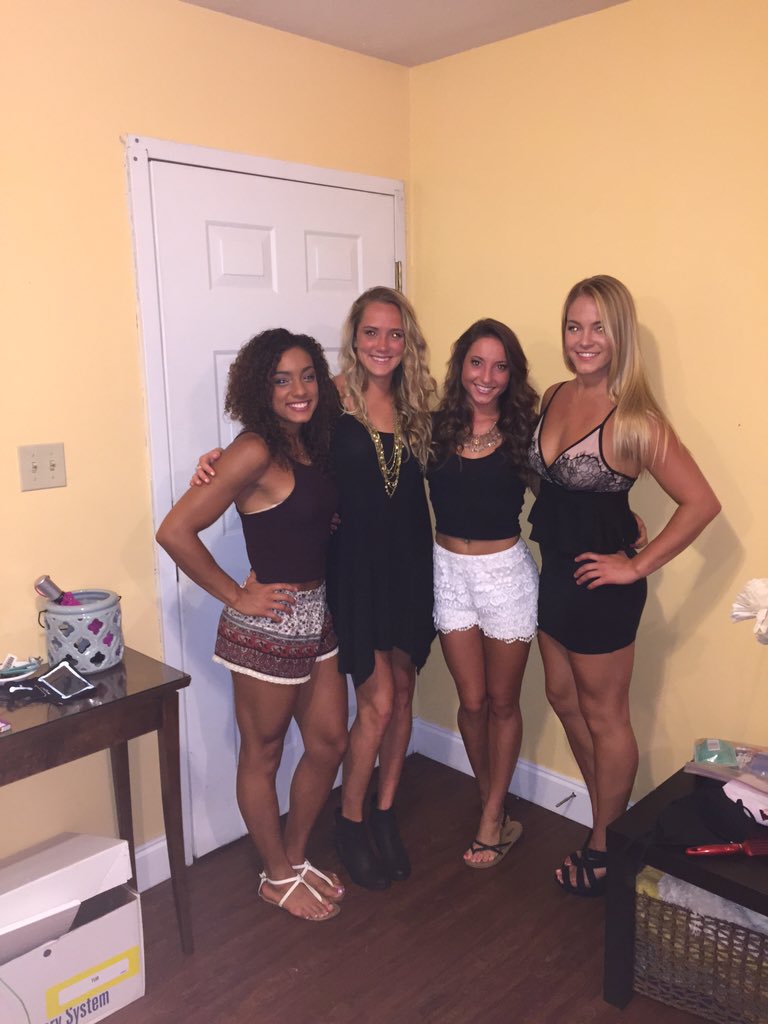 day_halezz15's tweet photo. National appreciate Clair day! #GreatFriends #Friendsmakelifemorefun https://t.co/u9i0hDPNWN