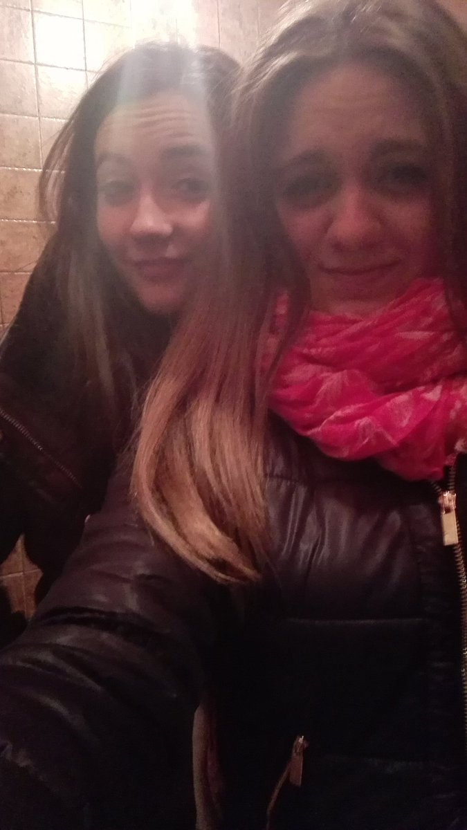 7Paula_cs's tweet photo. Bueno amiga con esta foto;)te vuelvo a felicitar los 18! Por muchos más😚 Te quiero #ebmp&co 🔞💖 @teresadromeral https://t.co/w8HHrh7rrH