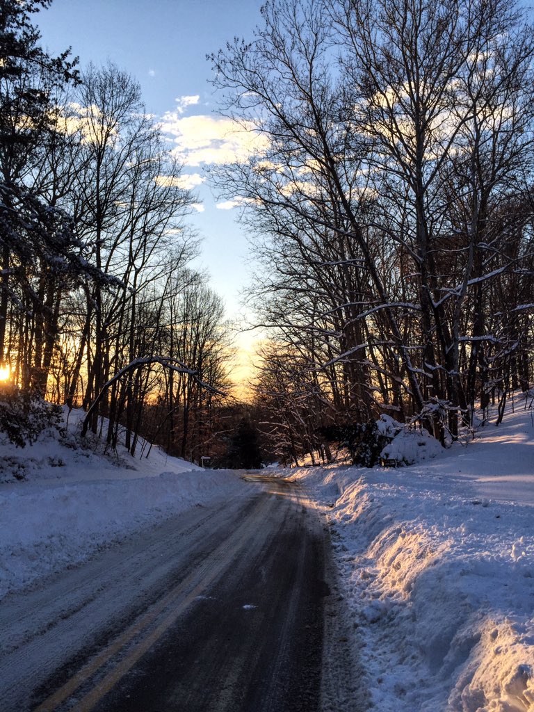 ohaainicki's tweet photo. Getting out of the house today was much needed😍 Winter is beautiful https://t.co/iGNDhIPB15
