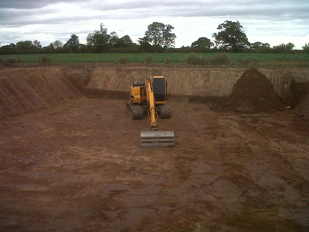 petergater43's tweet image. Thinking of a lagoon then think of us G&amp;amp;G Plant Hire #teamdairy