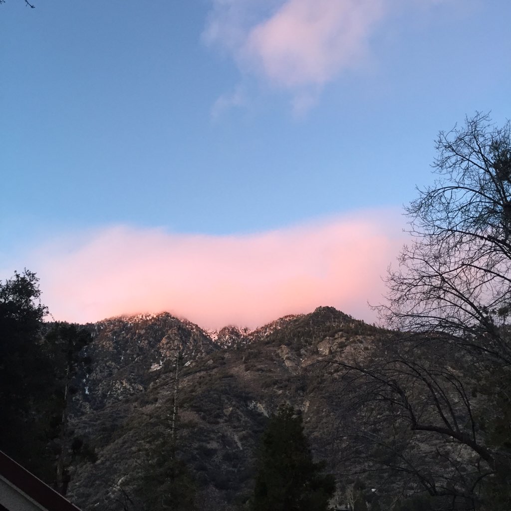 kiafelicia's tweet photo. Just came home from the mountains with Jesus and some amazing women and men of God 💛 #winterweekend2016 #inciteya https://t.co/WefYwo93Os