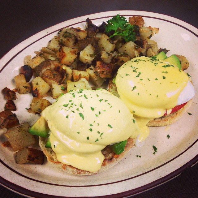 EchoLakeCafe's tweet photo. Mmm Veggie Benedict https://t.co/d2gDLeQxBA