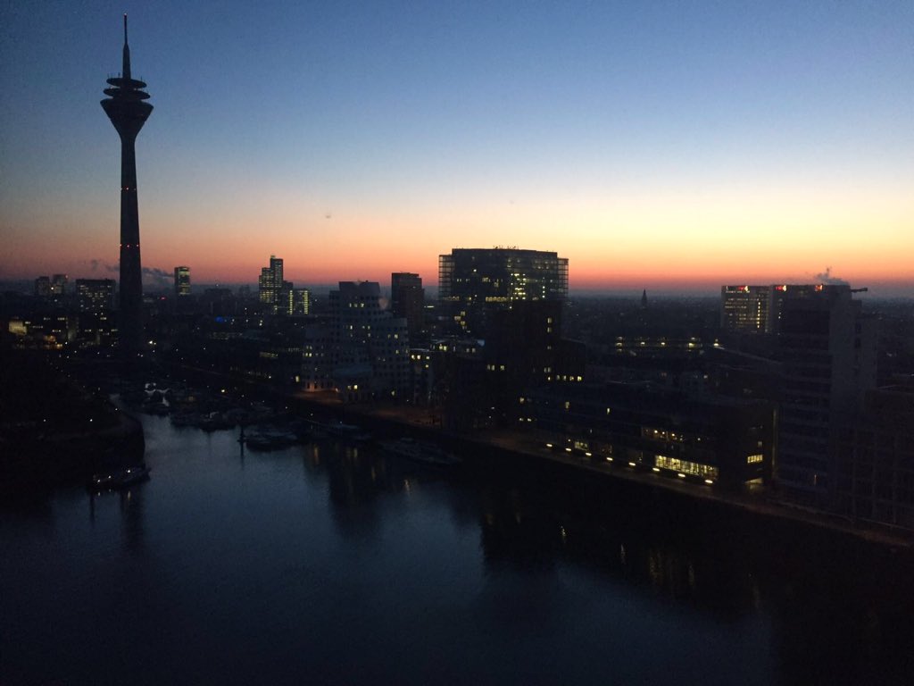 Gute Nacht Berlin #berlin #goodnight #kunst #design #Architektur #fernseherturm #City #Stadt #love #postcard #sunset