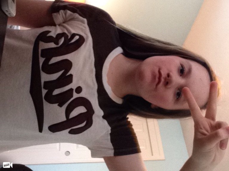 _ellen_learch_'s tweet photo. 🔴 LIVE on #YouNow - https://t.co/cBv8gqnrDz I lagged off 😕 https://t.co/oGsiiLXPma