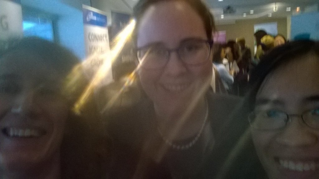 HockeyGeekGirl's tweet photo. More ladies in stem... But still not enough!!! #Wisenc16 #needANewScreenCracksBlurPics #212 https://t.co/2a7Pu9kQld