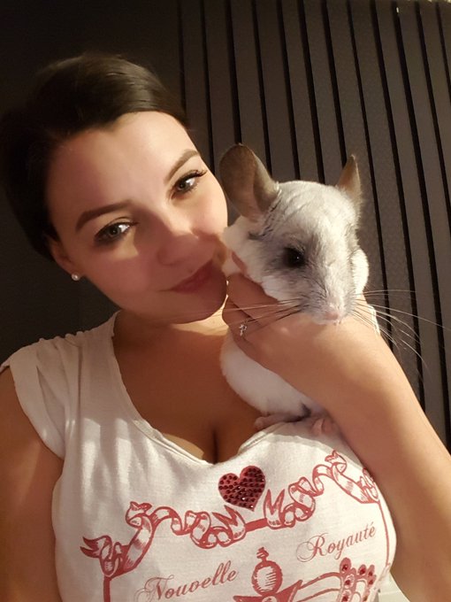 Looking after my poorly baby ? #pet #chinchilla #mybaby #cute https://t.co/eEvylnd14T