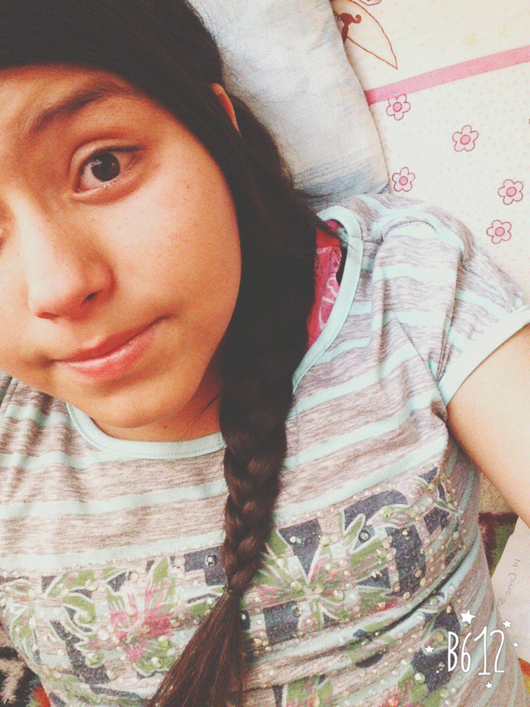 NFlaqita's tweet photo. #B612 sss casi muriendo https://t.co/IVfUupfhyF