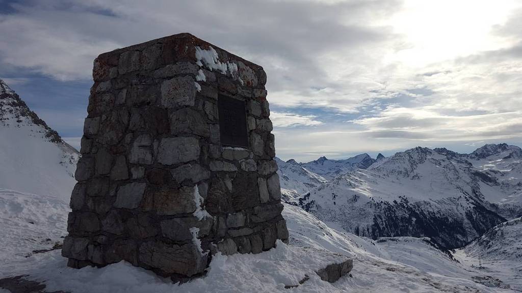 from sicrossman, #stanton #stantonamarlberg #austria #warmemorial #wwii #wwi 
#lestweforge… ift.tt/1N3AcIh