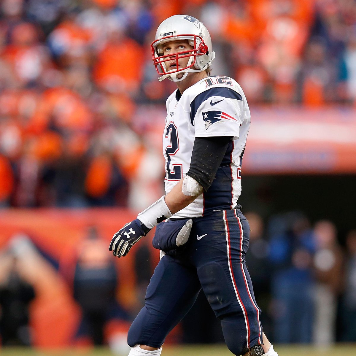 SportsCenter's tweet photo. Tom Brady completed less than 50% of passes &amp; threw 2+ Int in a gm for 1st time in career (regular or postseason). https://t.co/ZeMBMcSKfg
