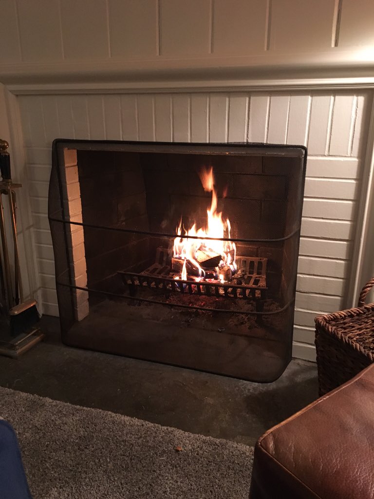 JulietLocke's tweet photo. Nothing like a nice fire on a snowy day https://t.co/qA8oUovK3V