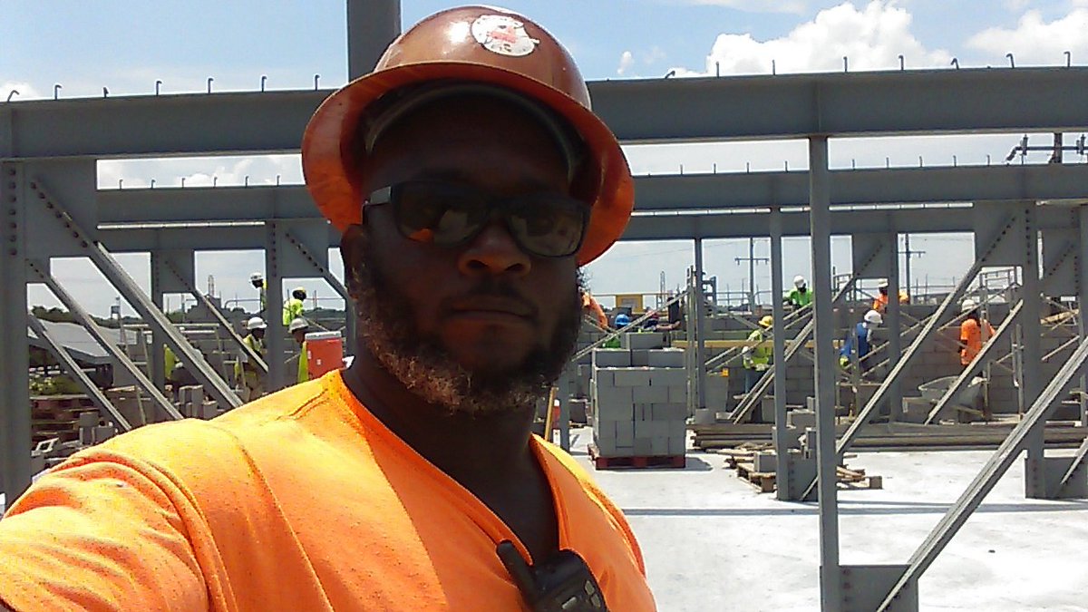 carlwesley40's tweet photo. Building my legacy one day at a time! #Networkingiseverything
#lovemyjob
#A1masonry https://t.co/aItIHl5zTF