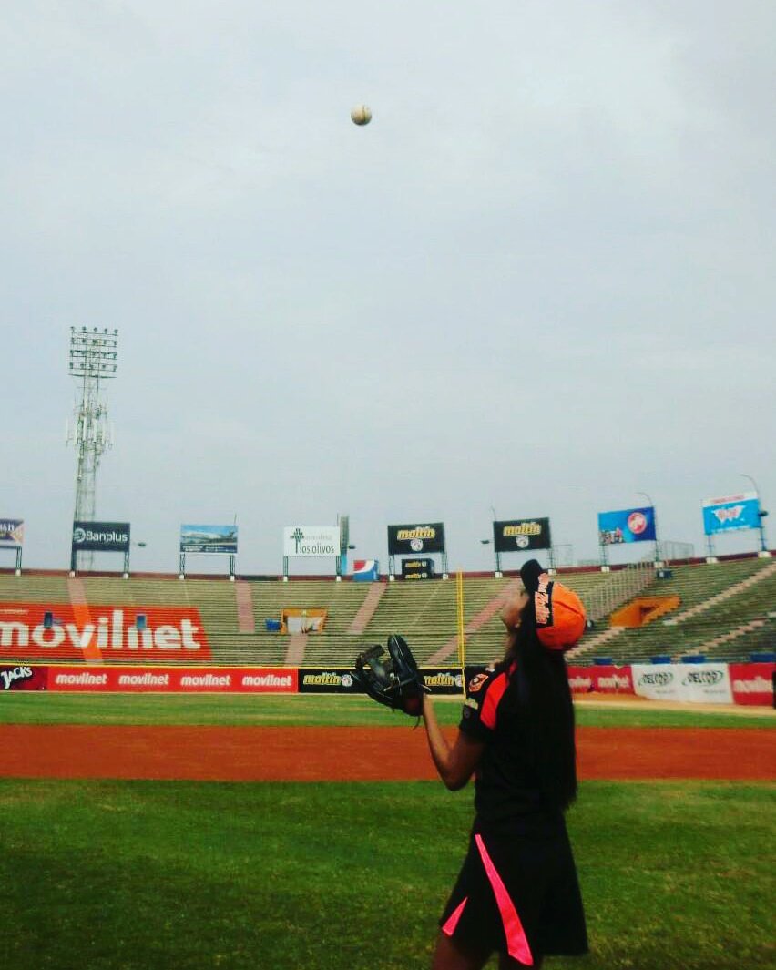 amandaqueen_'s tweet photo. #aguilasdelzulia 
#Model
#modeltime https://t.co/JI7KORTpVh