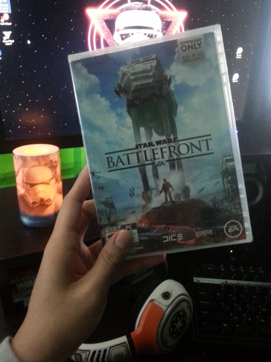 Megdoriia's tweet photo. Picked it up! #StarWarsBattlefront here I come https://t.co/zjduM20FLZ