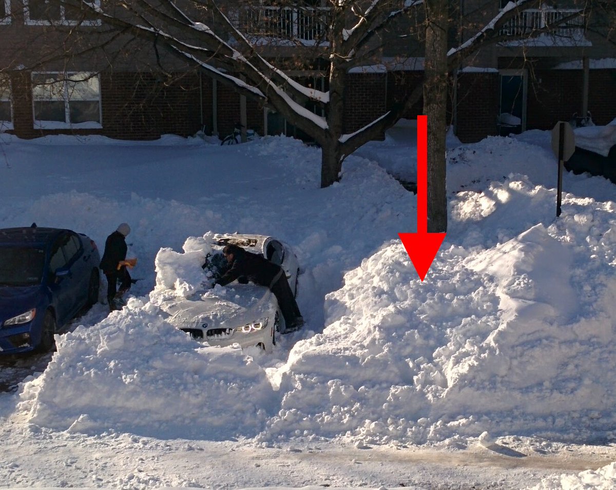 IAFF2068's tweet photo. Richard's neighbor cleared hydrant. Richard covered hydrant. Be considerate. Don't be Richard. #blizzard2016 https://t.co/UWPKM9UHDd
