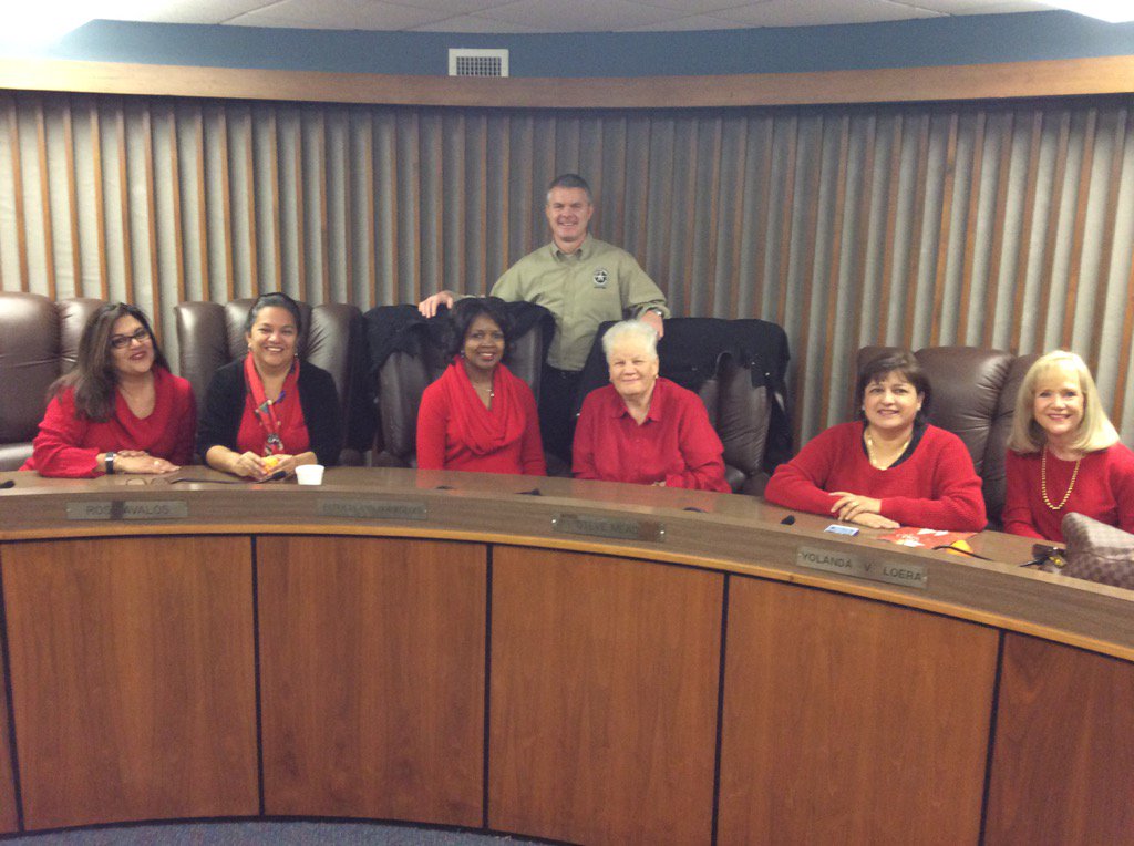 Pat Leon tweet media