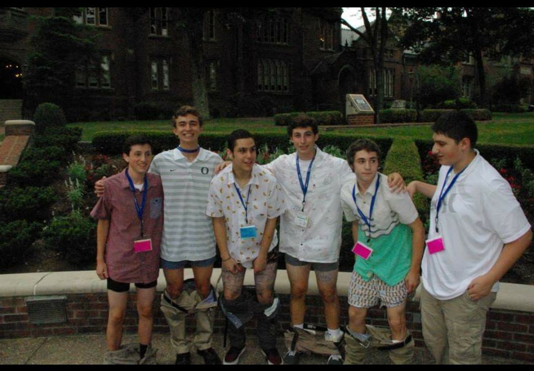 rainier1550's tweet photo. #CLTC2014 #SignUp #IDO #NoahIsAdorbs https://t.co/Xp6Nn1KaZM